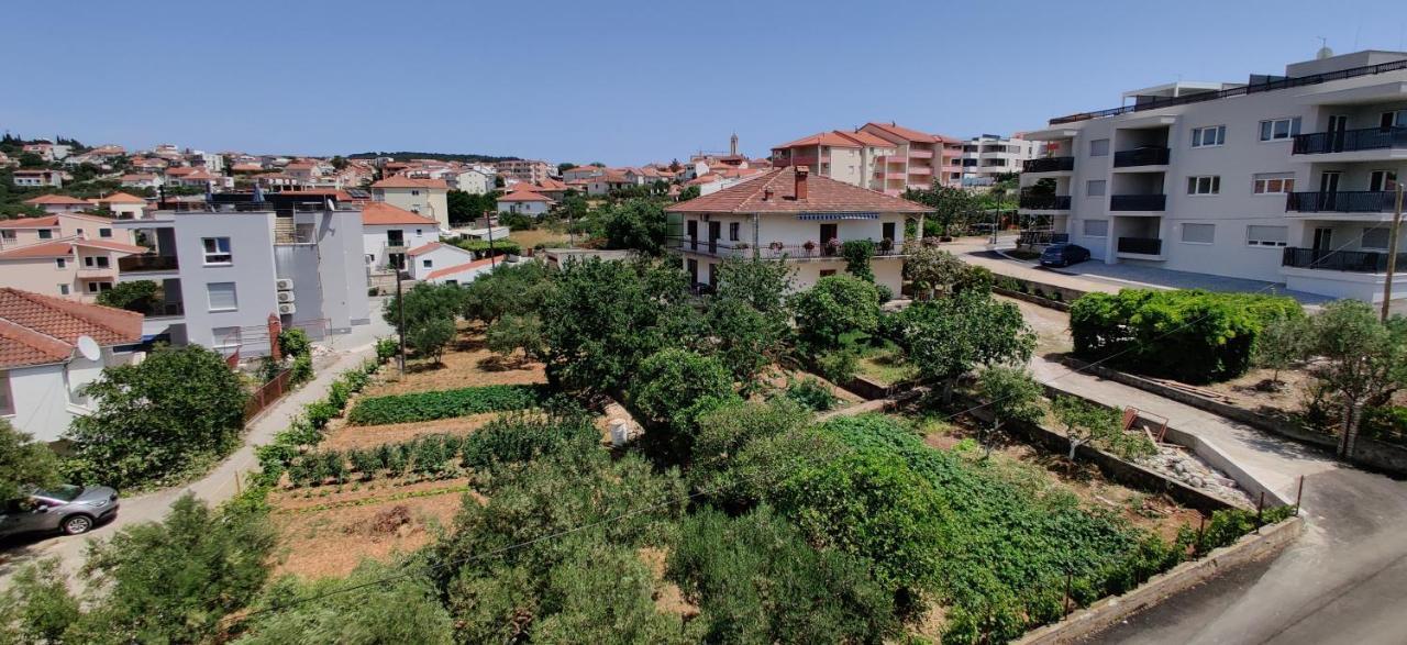 Apartment Dea Trogir Exterior foto